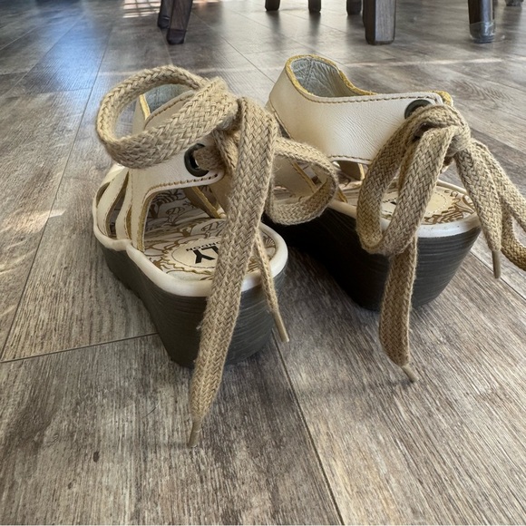 Fly London Yown Cage Elegant Cream Platform Sandals with Tie Heel - Size 37 - Picture 4 of 9